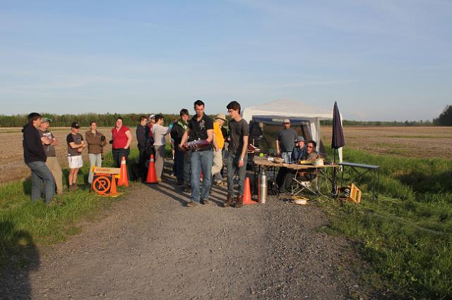 Les universitaires et leur fusee.jpg